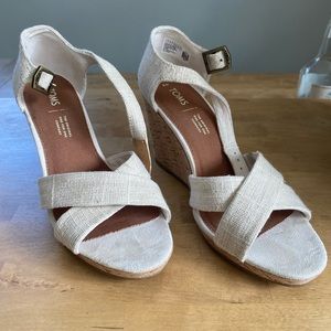 Toms Siena wedges size 8 brand new in box